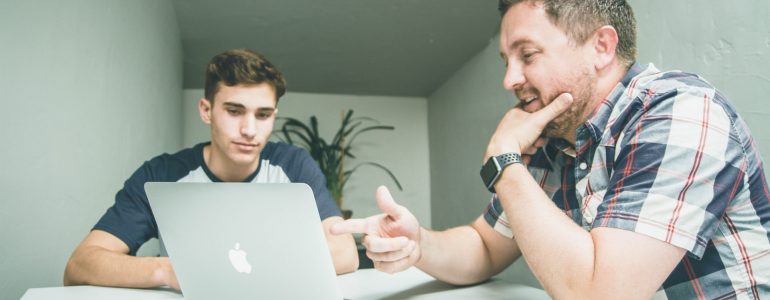 ¿Por qué elegir una buena asesoría online? ¿Por qué elegir una buena asesoría online?}